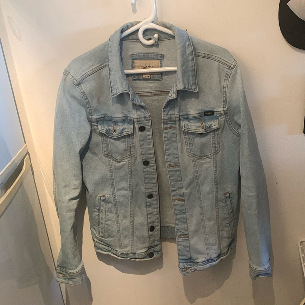 Fantastic Unisex Pull and Bear Light Blue Denim Jean Jacket SZ Medium 🔥